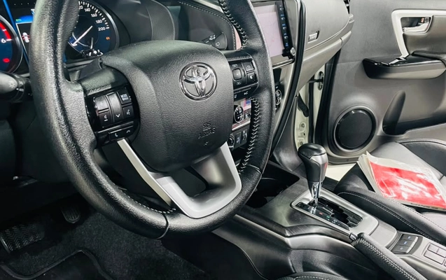 imagem-https://www.socarrao.com.br/sc-vehicle-images-prod/3296815/1787053686928-003_1ed77e1c09e71bdba64d28ba0dabb1a7.jpeg