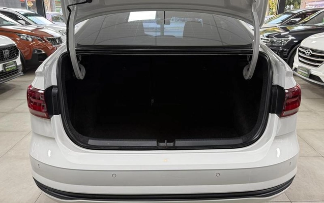 imagem-https://www.socarrao.com.br/sc-vehicle-images-prod/3296884/1787752816812-8380760_9_B_8f588943c7.jpeg