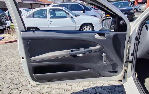 imagem-https://www.socarrao.com.br/sc-vehicle-images-prod/3296934/1787072332896-8389579_2_B_461b447ade.jpeg