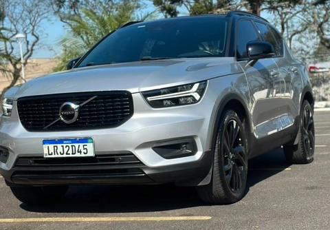 Volvo XC40 2019 Prata — foto 1 de 3
