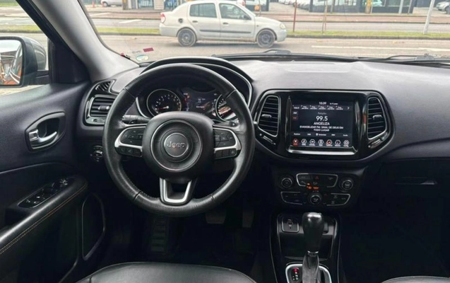 imagem-https://www.socarrao.com.br/sc-vehicle-images-prod/3297093/1787055484700-ODE4NjU2NF8wX0JfNzYwZTE4MTE4MS5qcGVn.jpeg