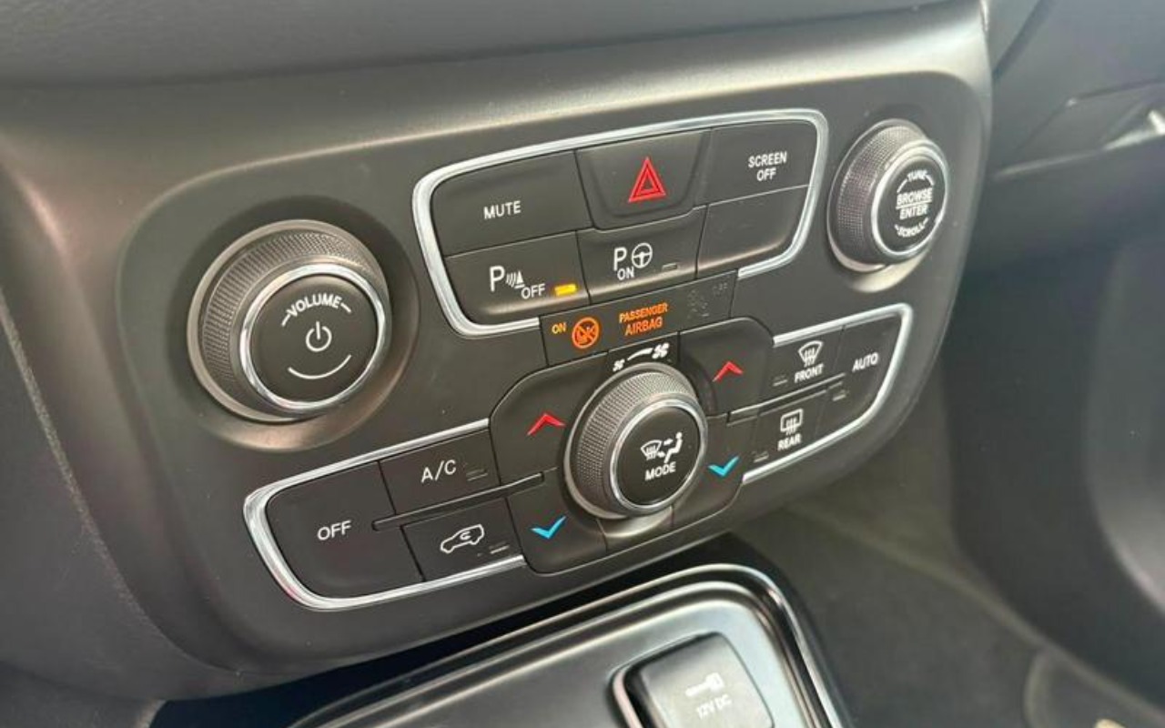 imagem-https://www.socarrao.com.br/sc-vehicle-images-prod/3297093/1787055485119-ODE4NjU2NF8xMl9CX2VlNmI0ZmIwZGEuanBlZw.jpeg