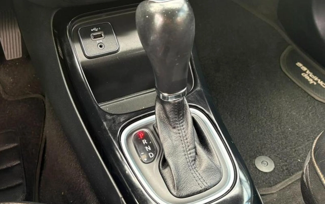 imagem-https://www.socarrao.com.br/sc-vehicle-images-prod/3297093/1787055485243-ODE4NjU2NF82X0JfZWU5ZjA1OGE2NC5qcGVn.jpeg