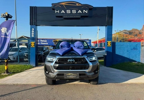 Toyota Hilux 2024 Cinza — foto 1 de 3
