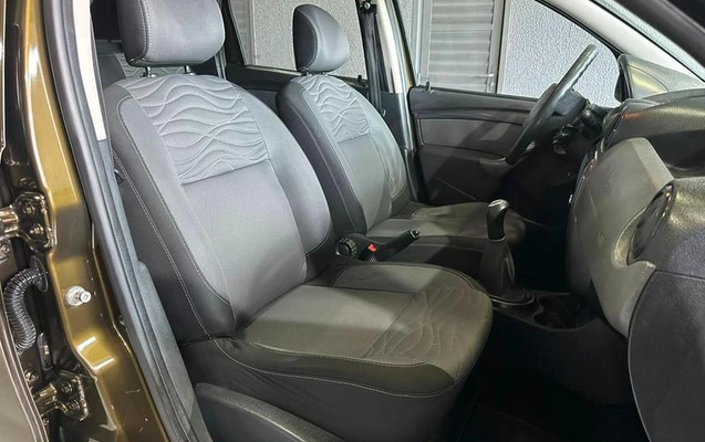 imagem-https://www.socarrao.com.br/sc-vehicle-images-prod/3297124/1788471778284-8385930_8_B_0cb5517341.jpeg