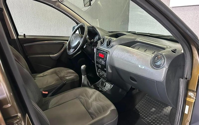 imagem-https://www.socarrao.com.br/sc-vehicle-images-prod/3297124/1788471778288-8385930_11_B_ef5afb762c.jpeg