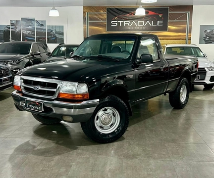 Ford Ranger XLT 4.0 4x2 CS 1999 Preto — foto 1 de 3