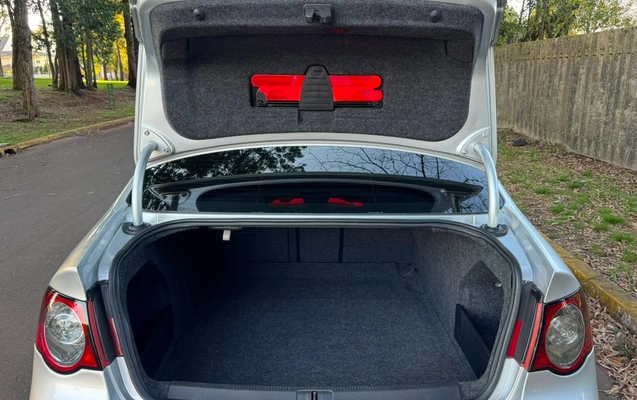 imagem-https://www.socarrao.com.br/sc-vehicle-images-prod/3297330/1787058094825-V2hhdHNBcHAgSW1hZ2UgMjAyNi0wOC0xOCBhdCAwOC41NC40NCAoNCkuanBlZw.jpeg