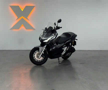 Honda ADV 160 2023 Prata — foto 1 de 3