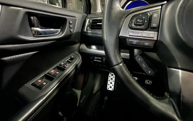 imagem-https://www.socarrao.com.br/sc-vehicle-images-prod/3297368/1787058378454-SU1HXzMxODguanBlZw.jpeg