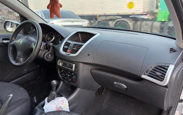 imagem-https://www.socarrao.com.br/sc-vehicle-images-prod/3297393/1789492075607-8014130_13_B_26b1cf4460.jpeg