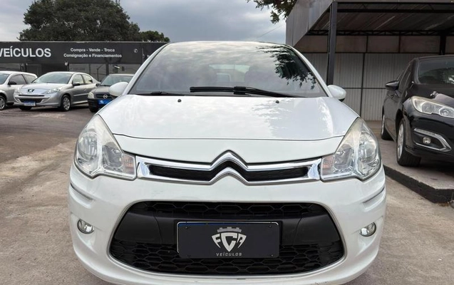 imagem-https://www.socarrao.com.br/sc-vehicle-images-prod/3297454/1787317943991-8339354_0_B_67cc4862b4.jpeg