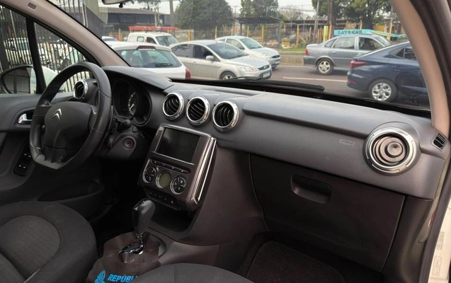 imagem-https://www.socarrao.com.br/sc-vehicle-images-prod/3297454/1787317944002-8339354_7_B_10caf04bd2.jpeg