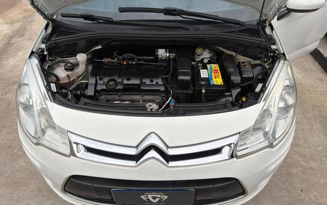 imagem-https://www.socarrao.com.br/sc-vehicle-images-prod/3297454/1787317944007-8339354_15_B_8547401be6.jpeg