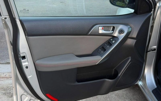 imagem-https://www.socarrao.com.br/sc-vehicle-images-prod/3297465/1787317954179-8222724_0_B_9e6b9c484f.jpeg