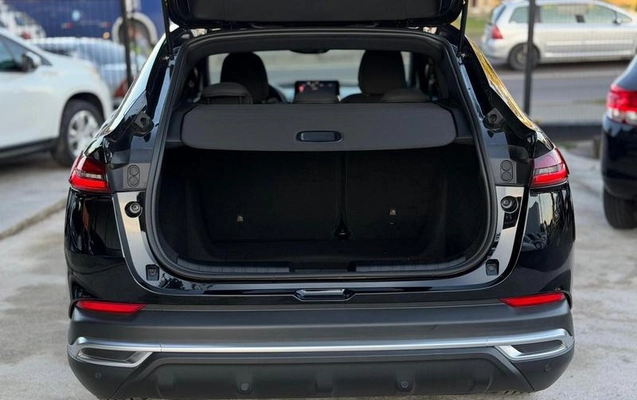 imagem-https://www.socarrao.com.br/sc-vehicle-images-prod/3297478/1787317959249-8125989_15_B_b02f0be458.jpeg