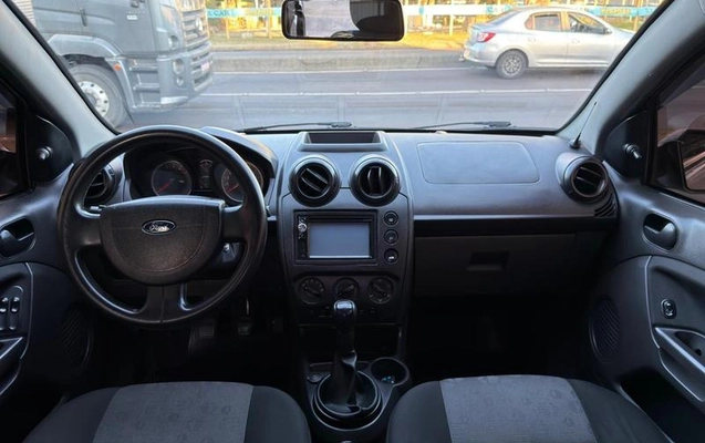 imagem-https://www.socarrao.com.br/sc-vehicle-images-prod/3297479/1787317964531-8014684_6_B_eadda87921.jpeg