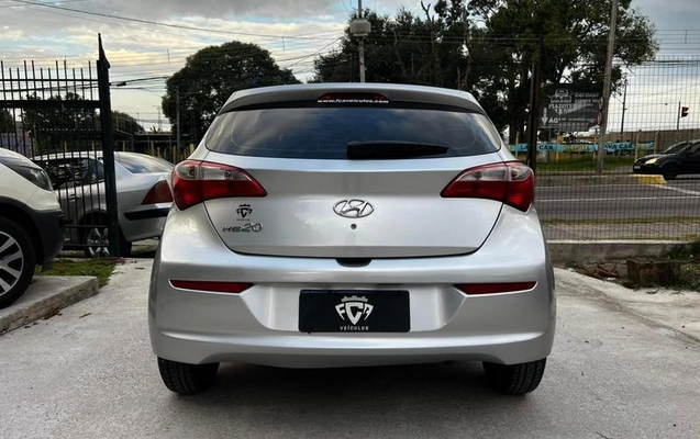 imagem-https://www.socarrao.com.br/sc-vehicle-images-prod/3297550/1787317984666-7991847_14_B_5dbd0f59b5.jpeg