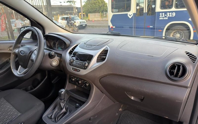 imagem-https://www.socarrao.com.br/sc-vehicle-images-prod/3297569/1787949337464-7614487_5_B_a466b6fc37.jpeg