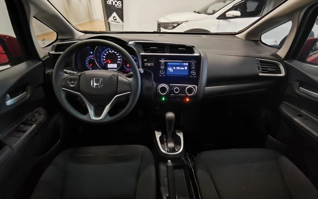 imagem-https://www.socarrao.com.br/sc-vehicle-images-prod/3297570/1788869720069-8390056_8_B_32a9c9393f.jpeg