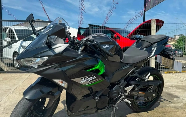 imagem-https://www.socarrao.com.br/sc-vehicle-images-prod/3297575/1787059156291-7369b29d977d415daf862f0c64787c38_1786992666941.jpg