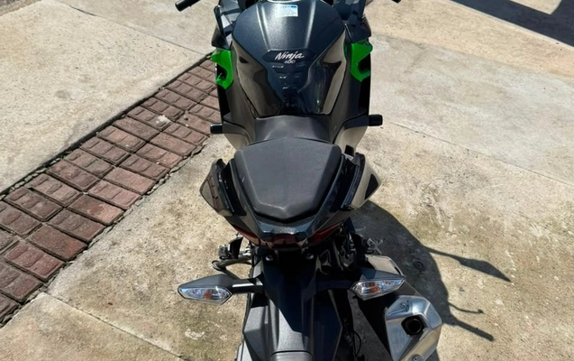 imagem-https://www.socarrao.com.br/sc-vehicle-images-prod/3297575/1787059156300-34ba2d731d5f40598787d99846c4e1fb_1786992667037.jpg