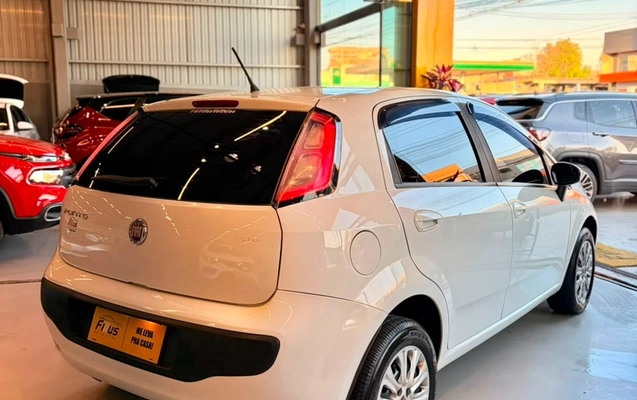 imagem-https://www.socarrao.com.br/sc-vehicle-images-prod/3297579/1787059175761-1713a709-f979-427f-890c-37a0a9e25dcf.jpg