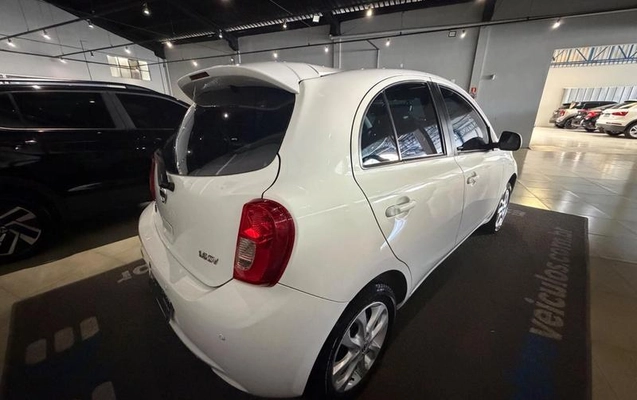 imagem-https://www.socarrao.com.br/sc-vehicle-images-prod/3297602/1789650029658-8388538_3_B_ca7d70e974.jpeg