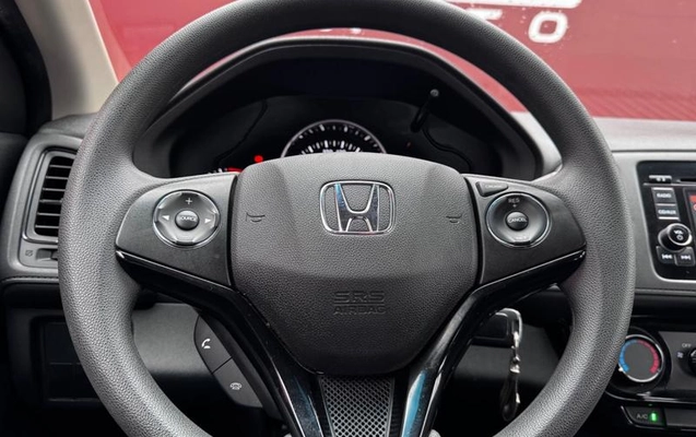 imagem-https://www.socarrao.com.br/sc-vehicle-images-prod/3297609/1787059386312-8339876_9_B_eeb2d6a87c.jpeg