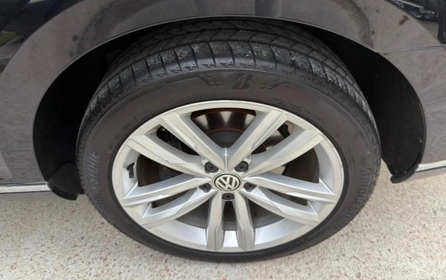 imagem-https://www.socarrao.com.br/sc-vehicle-images-prod/3297619/1789656625900-7972822_11_B_4e8dd52041.jpeg