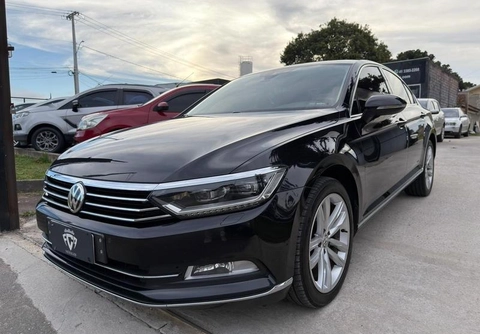 Volkswagen Passat 2018 Preto — foto 1 de 3