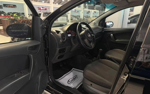 imagem-https://www.socarrao.com.br/sc-vehicle-images-prod/3297702/1789135841182-8385820_7_B_2d6e07f5bb.jpeg