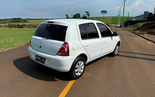 imagem-https://www.socarrao.com.br/sc-vehicle-images-prod/3298120/1787061668113-6140106877834180b4971bee12f8274d_1786941737448.jpg
