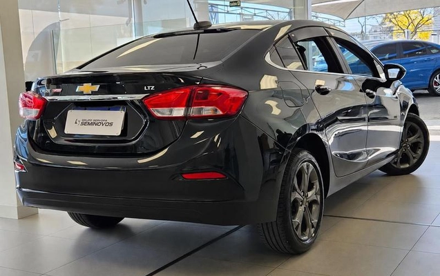imagem-https://www.socarrao.com.br/sc-vehicle-images-prod/3298124/1788543236890-8390234_13_B_c8281a19ef.jpeg