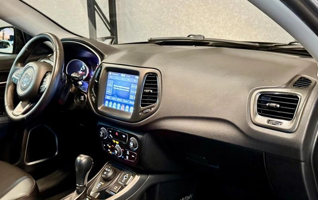 imagem-https://www.socarrao.com.br/sc-vehicle-images-prod/3298136/1789499674943-8345064_15_B_656e84be76.jpeg
