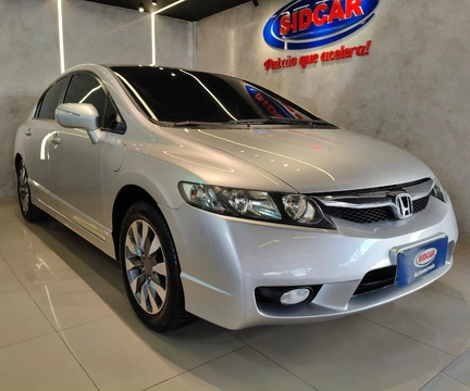 Honda Civic 2011 Prata — foto 1 de 3