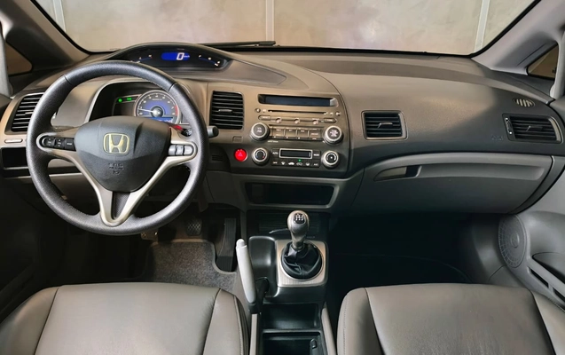 imagem-https://www.socarrao.com.br/sc-vehicle-images-prod/3298188/1787061914980-003_e054d914a403e40b26665293e39ee6c4.jpeg