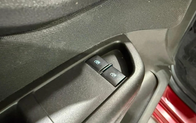 imagem-https://www.socarrao.com.br/sc-vehicle-images-prod/3298369/1787062866388-vehicle_image_1787062646_0ac5570f65958938c2f4fdeb1cb824f2.jpeg