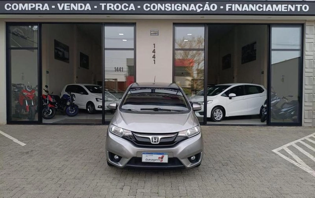 imagem-https://www.socarrao.com.br/sc-vehicle-images-prod/3298572/1789504604357-8390141_1_B_005f9f36d3.jpeg