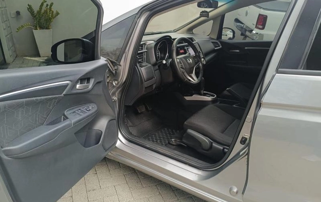 imagem-https://www.socarrao.com.br/sc-vehicle-images-prod/3298572/1789504604374-8390141_11_B_bb61cd746e.jpeg