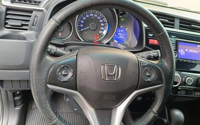 imagem-https://www.socarrao.com.br/sc-vehicle-images-prod/3298572/1789504604378-8390141_13_B_2254decd68.jpeg