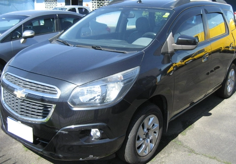 Chevrolet Spin 2016 Preto — foto 1 de 3
