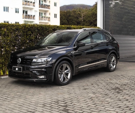 Volkswagen Tiguan 2021 Preto — foto 1 de 3