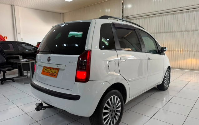 imagem-https://www.socarrao.com.br/sc-vehicle-images-prod/3300622/1787071191913-V2hhdHNBcHAgSW1hZ2UgMjAyNi0wOC0xOCBhdCAxMy4xNS4wMiAoMikuanBlZw.jpeg