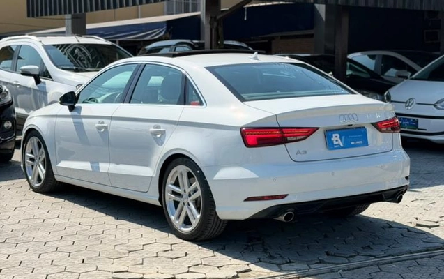 imagem-https://www.socarrao.com.br/sc-vehicle-images-prod/3300804/1787071527394-69436a848b683b5a6.jpeg
