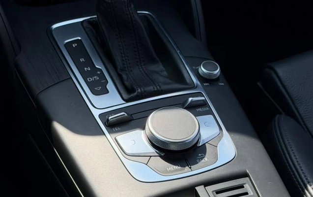 imagem-https://www.socarrao.com.br/sc-vehicle-images-prod/3300804/1787071527409-69436a848b6a525f5.jpeg