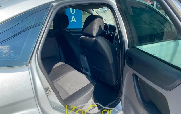 imagem-https://www.socarrao.com.br/sc-vehicle-images-prod/3301295/1787072297320-NZxjntb8s5a5VL0vZS6LvkhiTpUGawJd.jpg