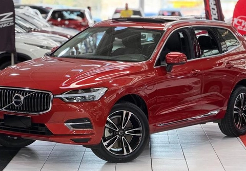 Volvo XC60 2021 Vermelho — foto 1 de 3
