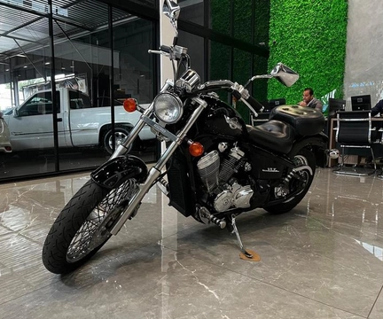 Honda VT 600 C SHADOW 2004 Preto — foto 1 de 3