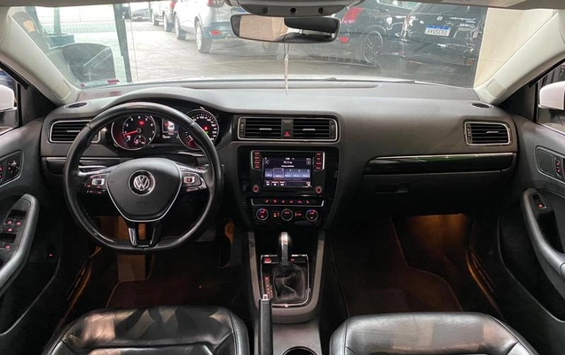 imagem-https://www.socarrao.com.br/sc-vehicle-images-prod/3301880/1787663681922-8359254_12_B_1cd871d5b6.jpeg